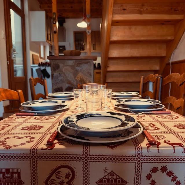 Le Nid Roudela Villa Garin Luaran gambar