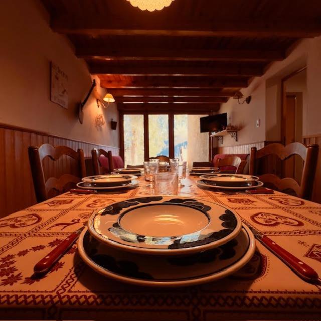 Le Nid Roudela Villa Garin Luaran gambar